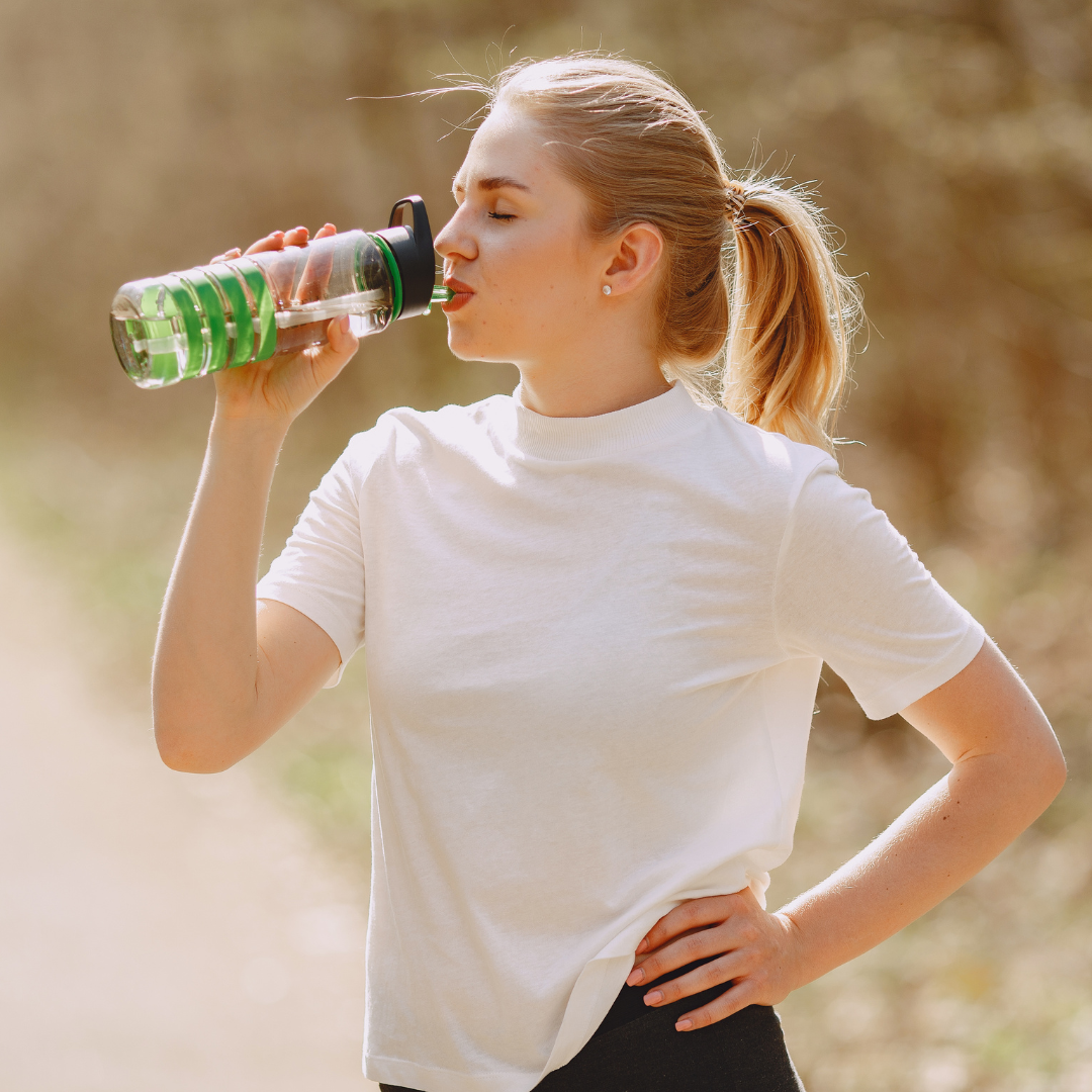 Importância de se manter hidratado ao praticar esportes no verão